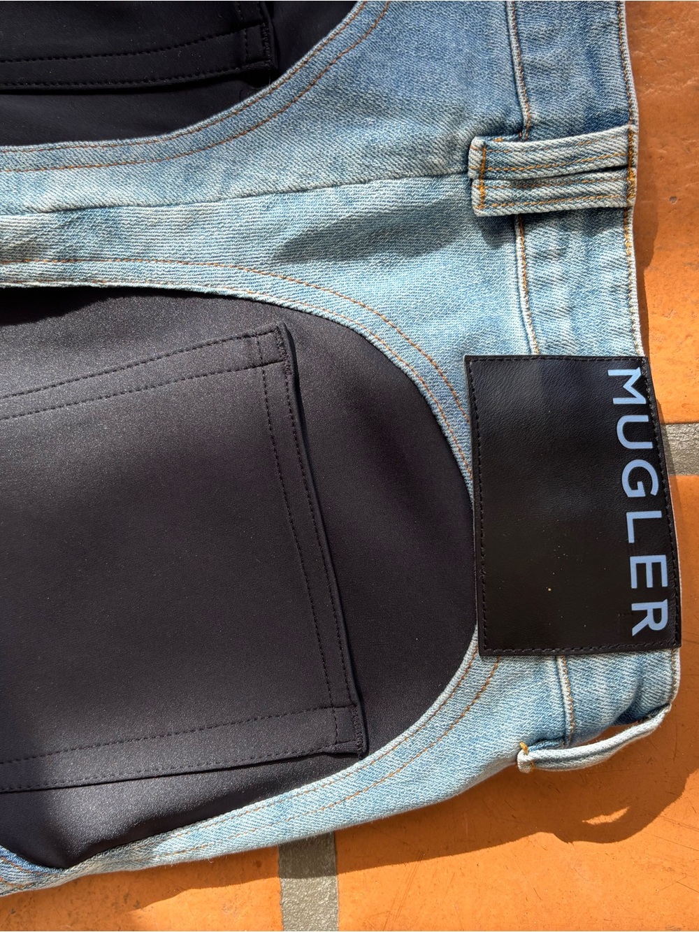 Mugler Two-Tone Blue & Black Slitted Spiral jeans - Picture 6 of 7